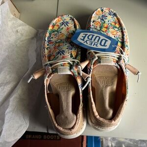 Wendy style Hey Dude Shoes